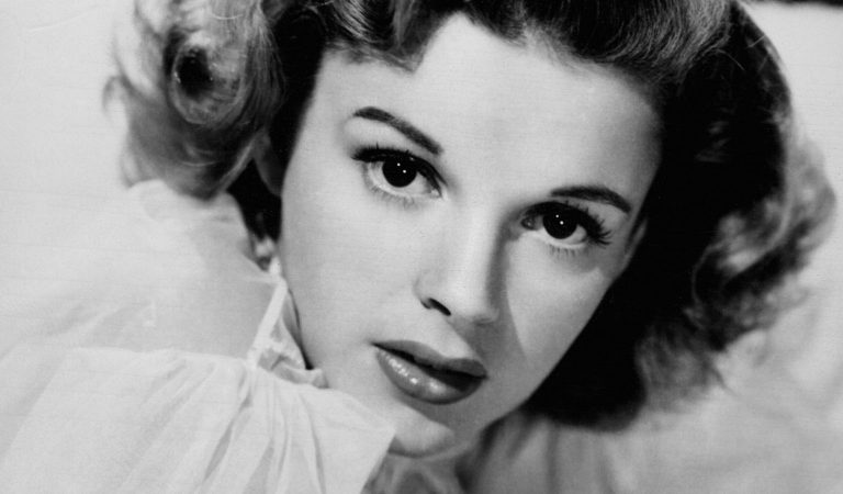10 Heart-Rending Details Surrounding The Tragic Last Days Of Judy Garland